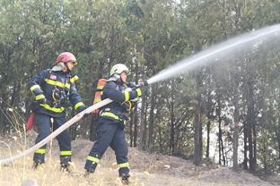 Phóng viên: Đâm nóng đưa Dragucin vào thỏa thuận, nếu Bái Nhân muốn chặn Hồ cần hành động hôm nay